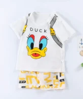 طقم بناتي 2 قطع بلوزة بأكمام قصيرة وشورت، نمط بطة