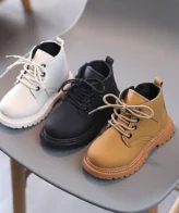 جزمة انيقة برقبة طويلة مع أربطة أنيق وعصري للاطفال الصغار