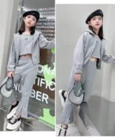 طقم بناتي من 3 قطع استايل كوري، جاكيت بشريط سحاب وبلوزة وبنطلون واسع من تحت