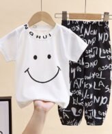 طقم أنيق من قطعتين تي شيرت وسروال نمط رسوم كرتونية و حروف