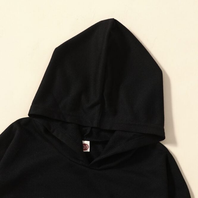 ⁦طقم ولادي مكون من هودي نمط حروف وبنطلون⁩ - الصورة ⁦6⁩