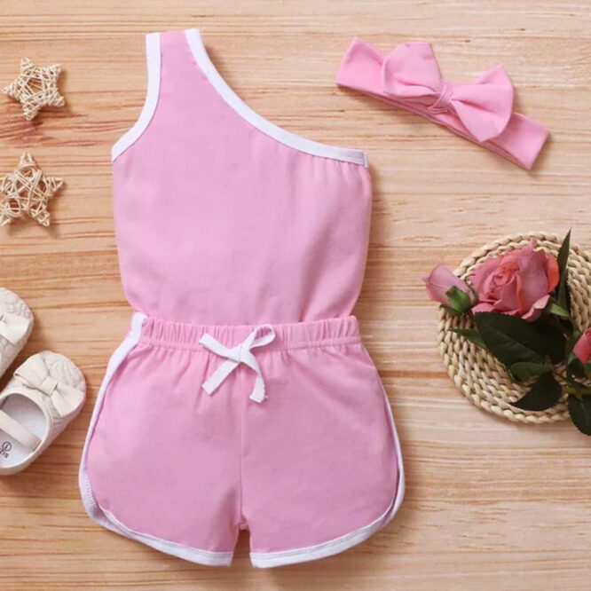طقم أنيق مكون من رومبير وشورت وربطة شعر للفتيات الرضع