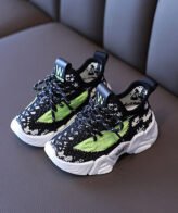 حذاء رائع برباط للأولاد والبنات