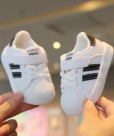 حذاء أنيق ورائع برباط أمامي للأطفال