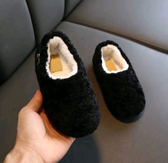 ⁦أحذية شتوية للأولاد والبنات⁩ - الصورة ⁦2⁩