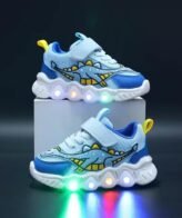 حذاء رياضي رائع مضيء بإضاءة LED للأولاد الصغار نمط ديناصور