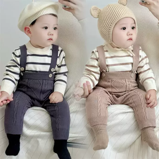 ⁦طقم شيال ولادي أنيق وجذاب مكون من بلوفر مخطط وشيال⁩ - الصورة ⁦7⁩
