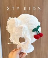 قبعة أنيقة بنمط الكرز