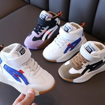 أحذية رياضية