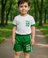 طقم ولادي صيفي مكون من قطعتين تي شيرت و شورت بتصميم رياضي جذاب