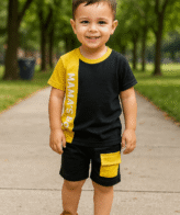 طقم ولادي أنيق مكون من تي شيرت وشورت