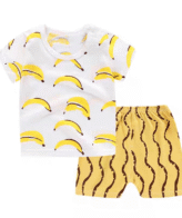 طقم ولادي أنيق مكون من تي شيرت وشورت