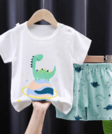 طقم ولادي راقي مكون من تي شيرت وشورت بنمط حيوان