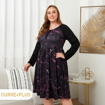 فستان نسائي جميل بأكمام طويلة