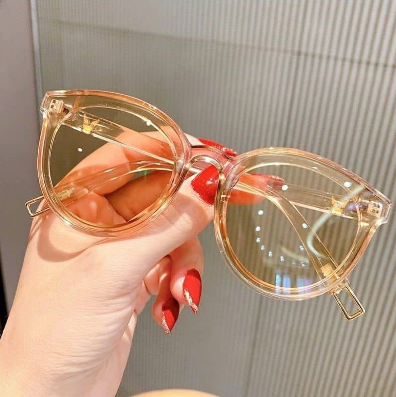 نظارات شمسية أنيقة للبنات بتصميم جذاب - الصورة 2