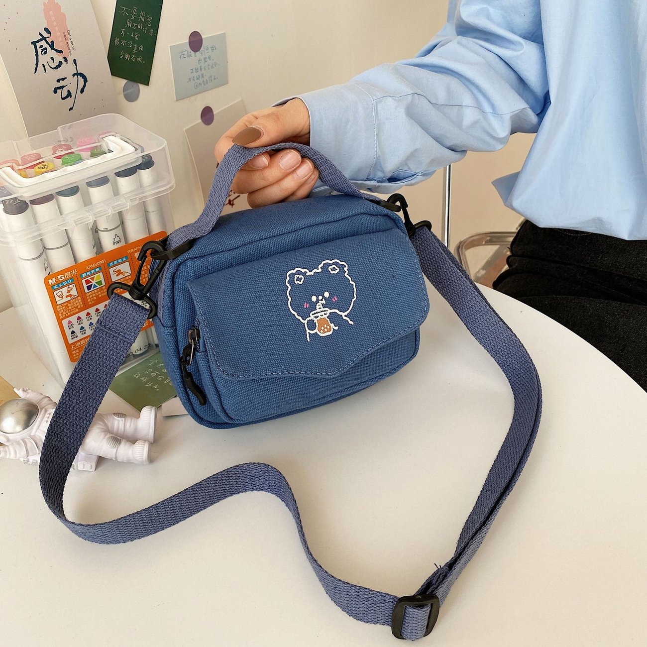 حقيبة كتف نسائية صغيرة من القماش بتصميم الدب اللطيف