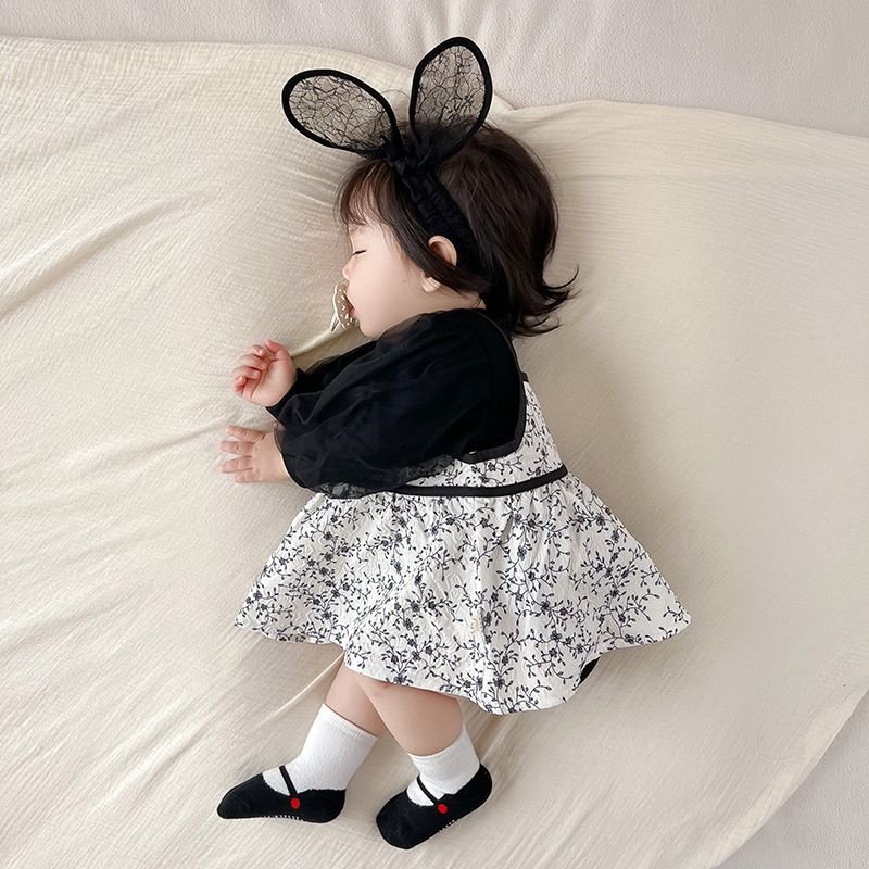 فستان بناتي مكون من قطعتين بتصميم جذاب - الصورة 3